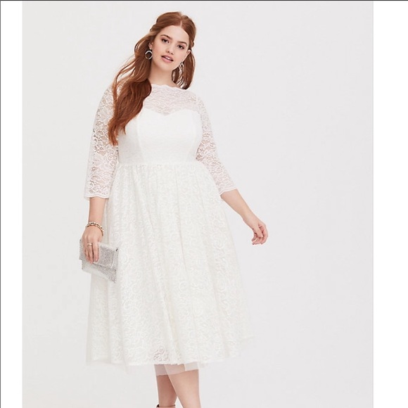 torrid Dresses & Skirts - Torrid Special occasion dress in white